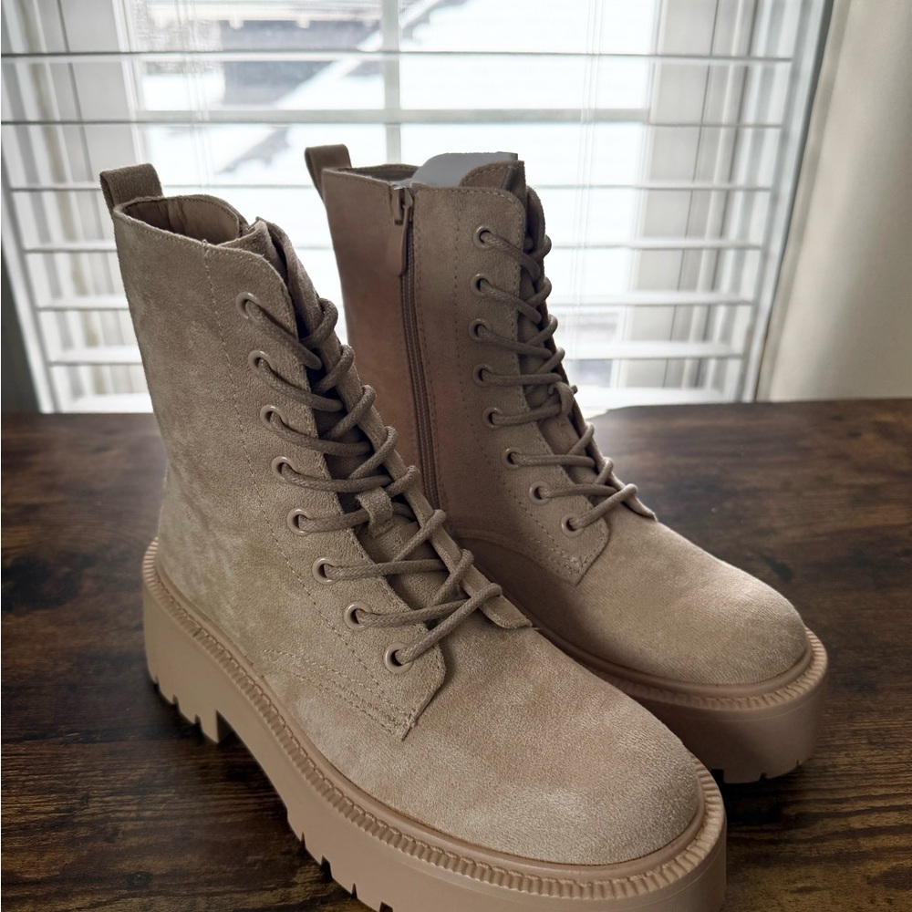 Women Lace-Up Platform Combat Boots - Taupe